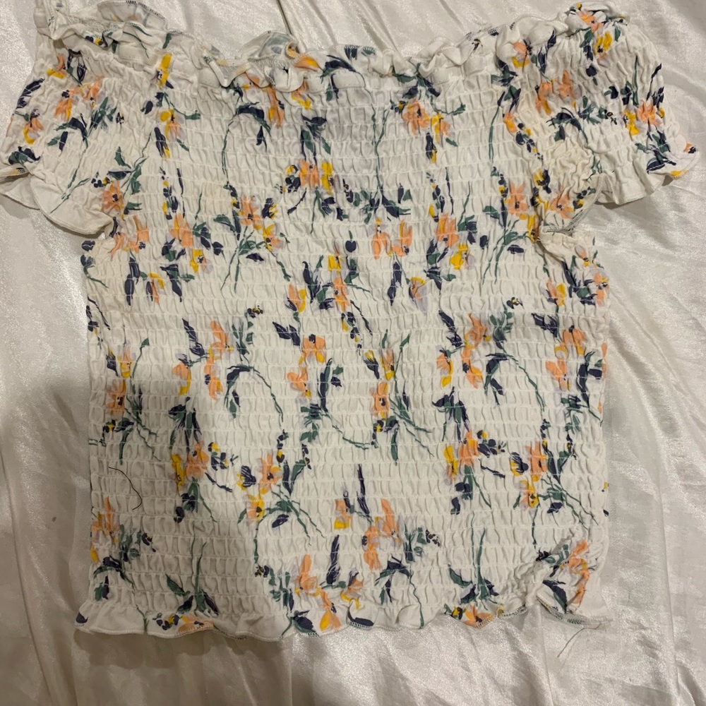 CUTE!! popcorn cropped top